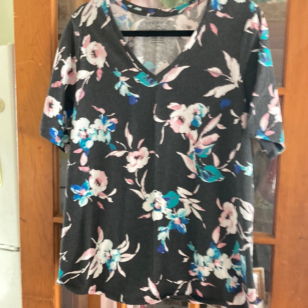 Short sleeve top size 18/20